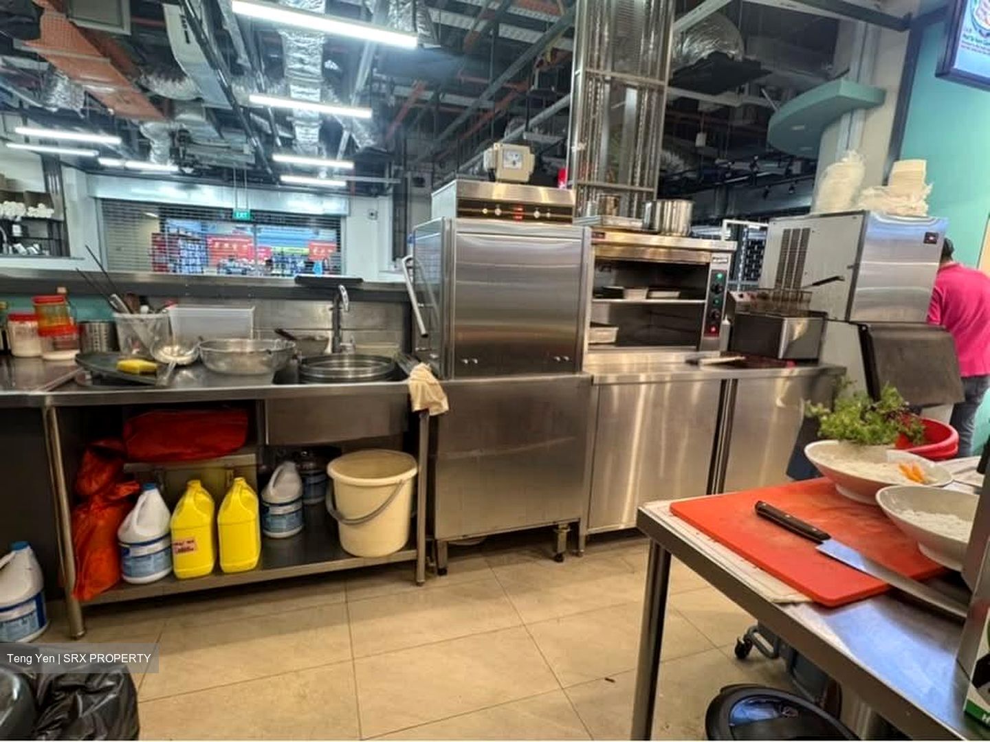 Tampines Central 1 (D18), Retail #573916221